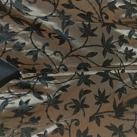 JS Collections Petite Top - Picture 6 of 6